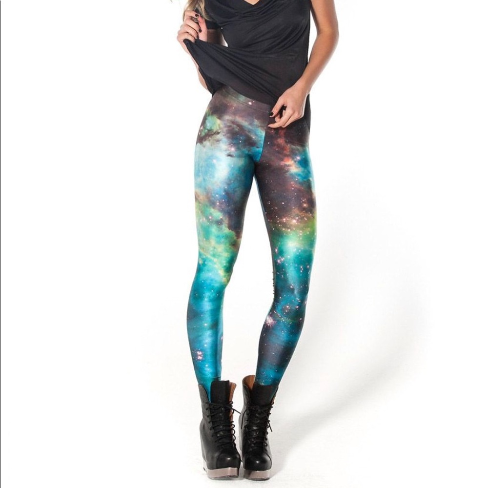 Blackmilk legging in emerald green. Never worn.